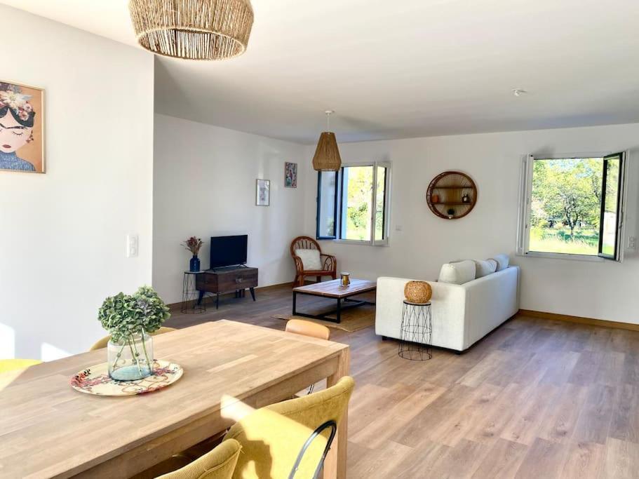 Holiday home La Bessinoise, 4chambres, Fibre Optique Et Canoe Niort &
